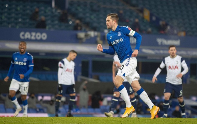 对于球迷而 对于球迷而